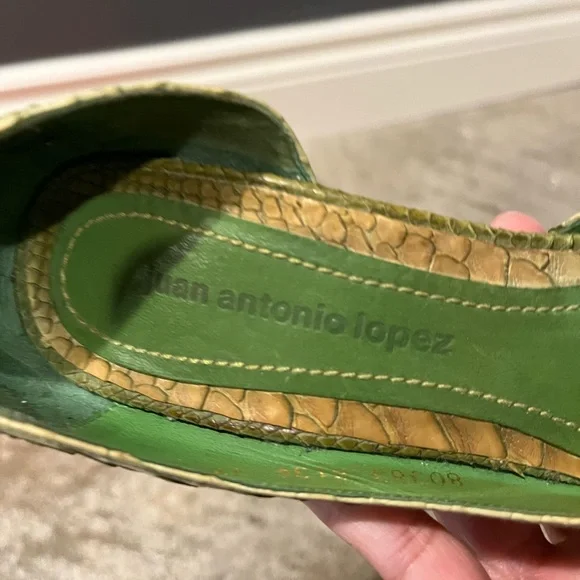 Authentic Python Heels - Excellent condition - Picture 5 of 6